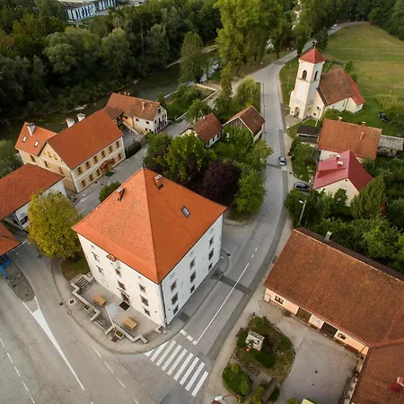 krevet i doručak Viktorija 3*