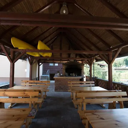 Bed & Breakfast Viktorija 3*