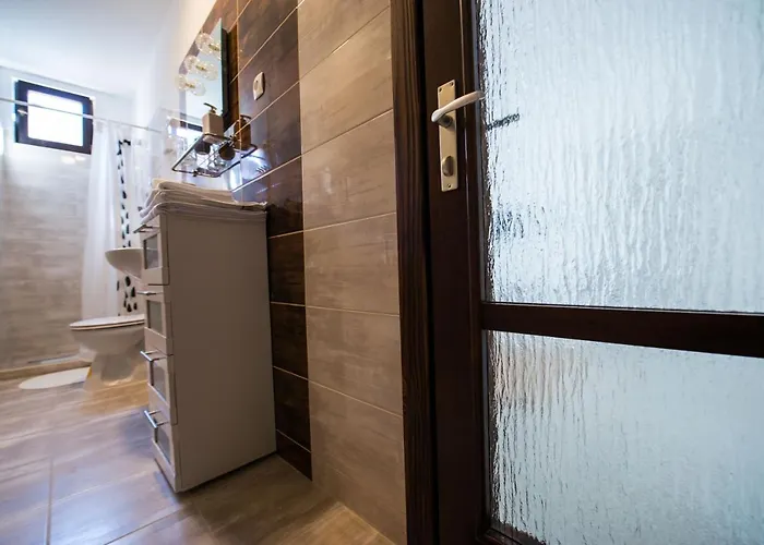 Alojamento de Acomodação e Pequeno-almoço Viktorija Brod na Kupi