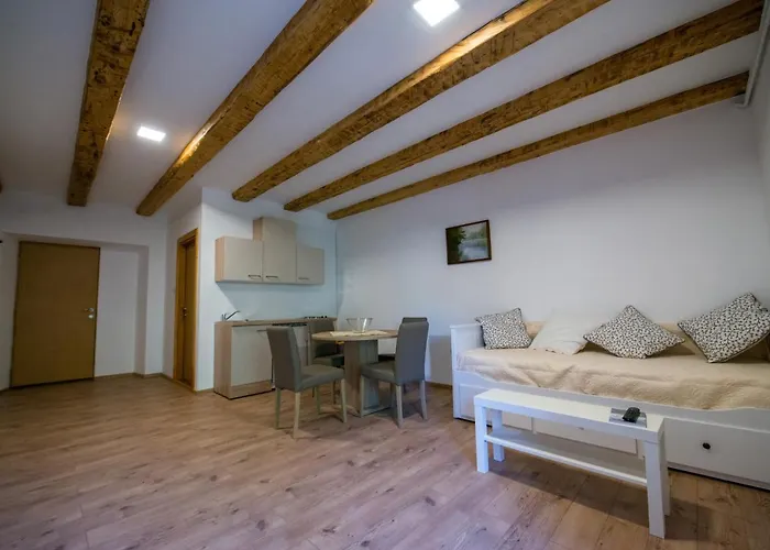 Viktorija Alojamento de Acomodação e Pequeno-almoço 3*